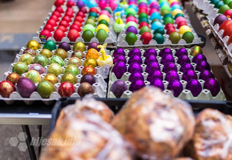 Obojana uskrsna jaja - tržnica