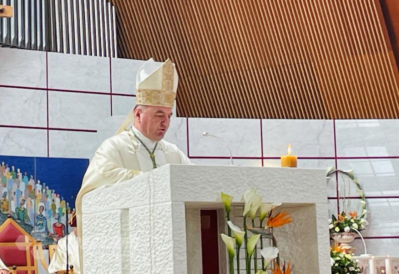 Biskup Palić na Uskrs slavio euharistiju u mostarskoj katedrali: U ovom događaju nestaje sav strah!
