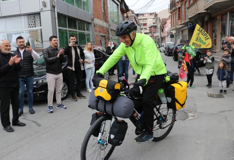 Odlazak na hadž na biciklu - Makedonac i Bosanac biciklima krenuli na hadž u Mekku