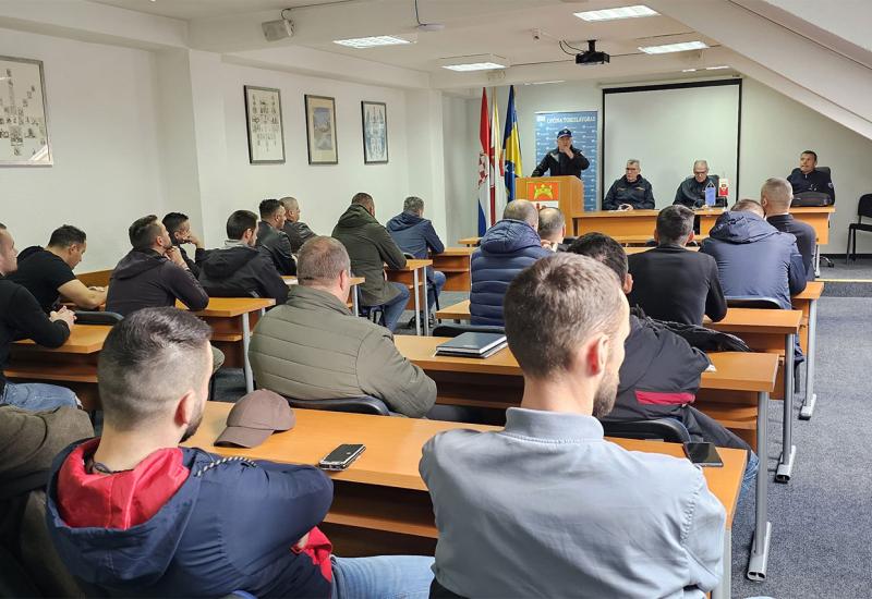 U Tomislavgradu započela obuka vatrogasaca za područje HBŽ-a - Tomislavgrad: Započela obuka vatrogasaca za područje Hercegbosanske županije