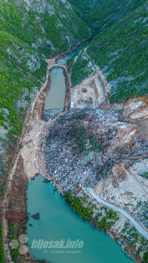 Presječena rijeka Bijela - FOTO / VIDEO | Posljedice odrona u Bijeloj: Šteta iz zraka 