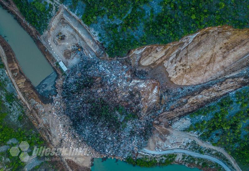 FOTO / VIDEO | Pogled iz zraka na razmjere odrona u Bijeloj 