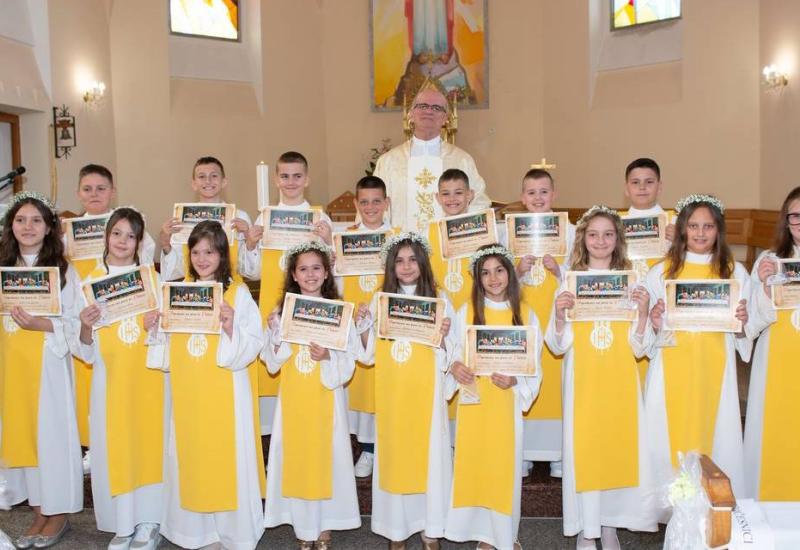 Prva sv. Pričest za 16 bjelopoljske djece 