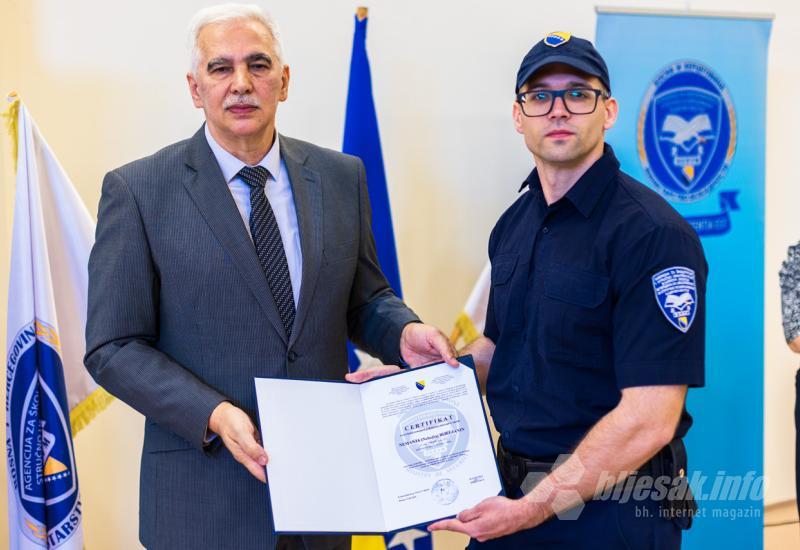 FOTO Mostar: SIPA predstavila deset novih policajaca