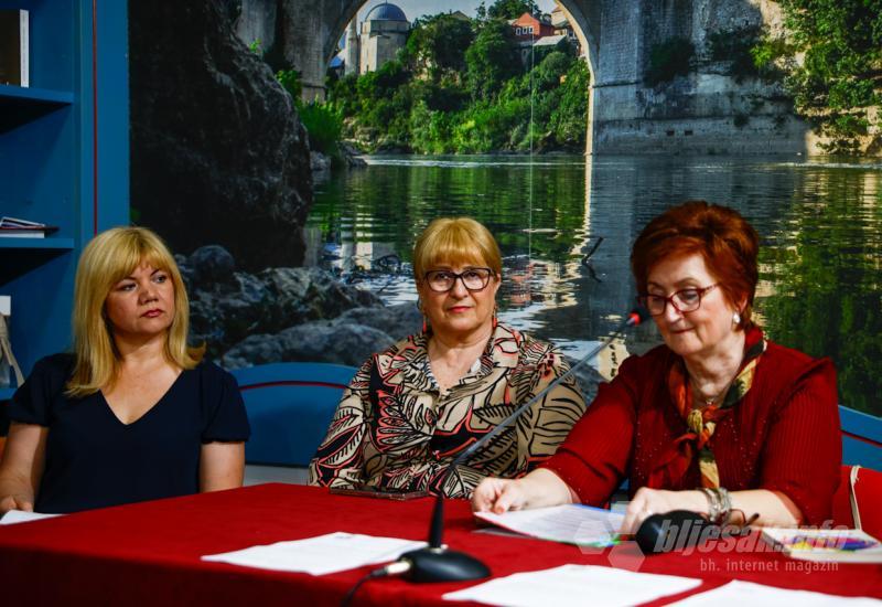 Mostar: Predstavljeno udruženje književnica i ljubitelja umjetnosti ''Žena sa knjigom''