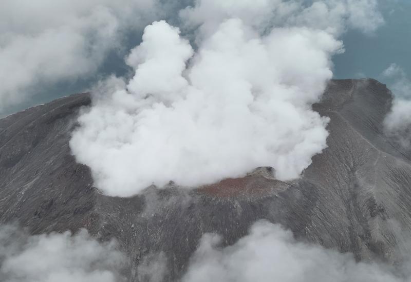 Erupcija je izazvala i vulkanske potrese - Indonezija: Zbog vulkanske erupcije evakuirane tisuće ljudi