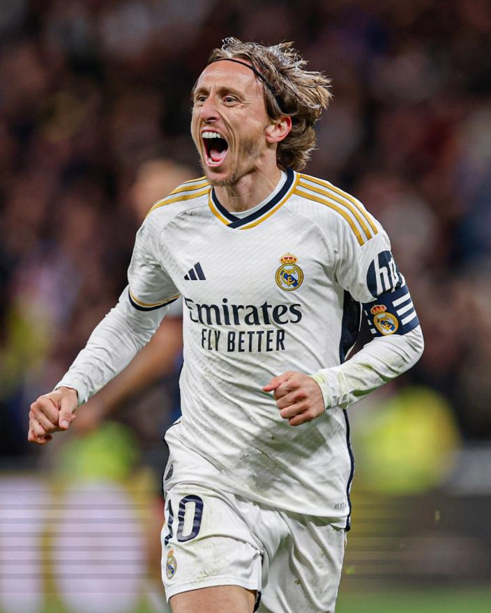 Hrvatski vezni nogometaš Luka Modrić postao je treći stranac po broju nastupa za Real Madrid - Modrić postao treći stranac po broju nastupa za Real 