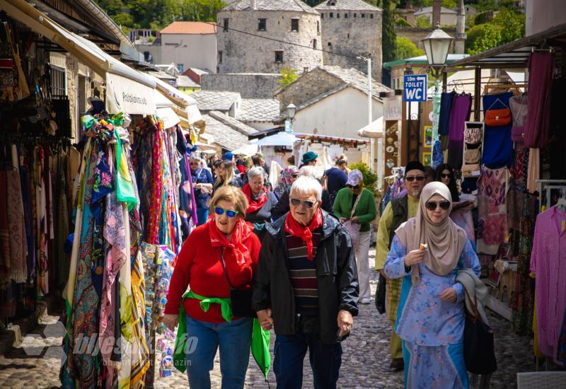 FOTO | Svakim danom sve je više turista u Starom gradu