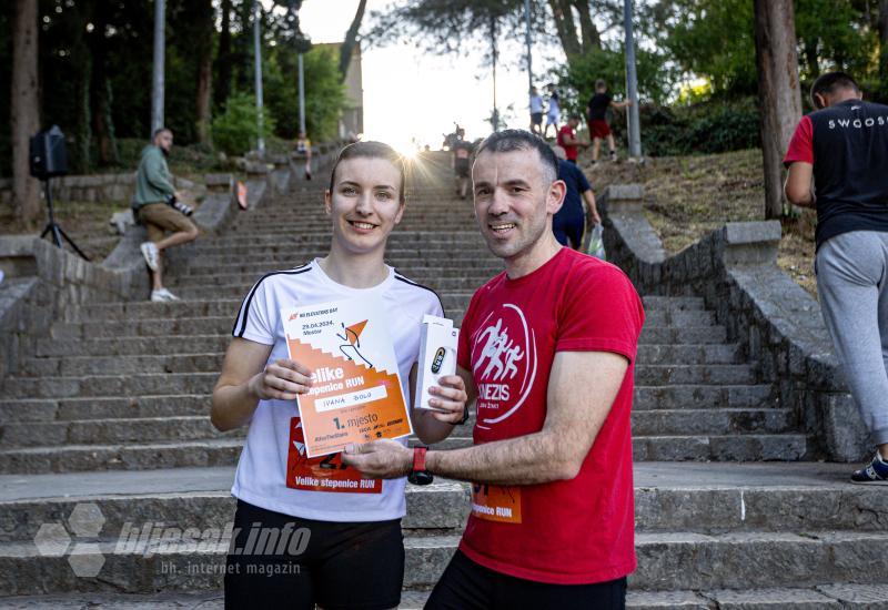 Velike stepenice run - FOTO | Fenomenalna atmosfera - Stotine trkača na kultnim mostarskim stepenicama