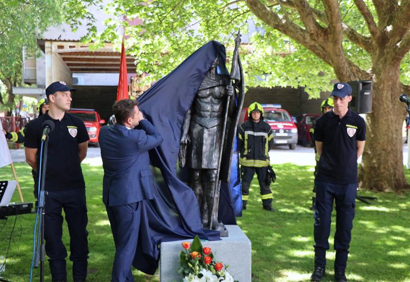 VIDEO Mostar: Vatrogasci proslavili svoj dan, otkriven i kip sv. Florijana 