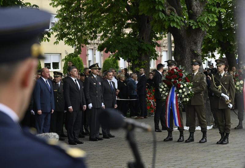 Rafalei poletjeli iznad Okučana - Obilježena 29. obljetnica Bljeska i oslobađanja zapadne Slavonije