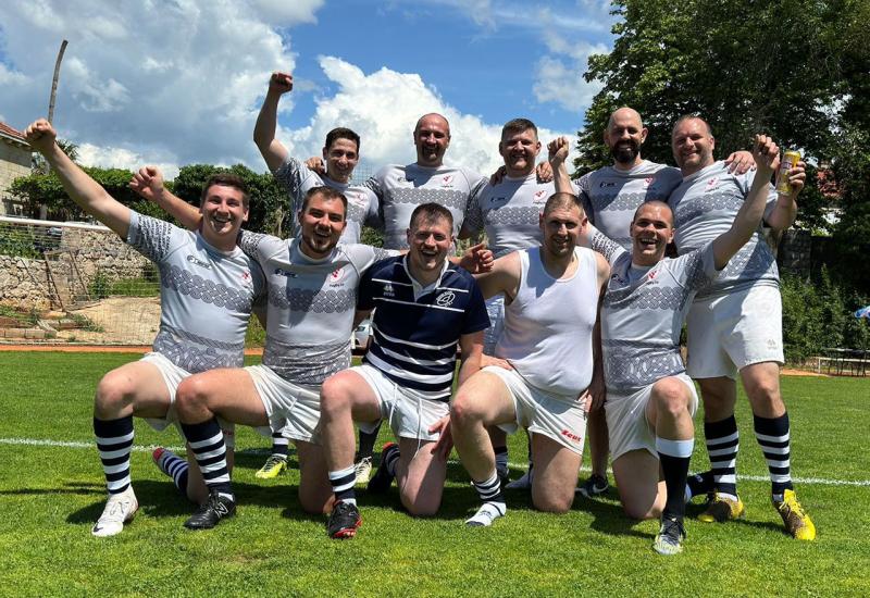 Seniori Ragbi kluba Herceg nastupili su s RK Dubrovnik protiv engleske ekipe RFC Dorchester - Ragbijaši Hercega nastupili u revijalnoj utakmici za RK Dubrovnik protiv engleskog RFC Dorchester