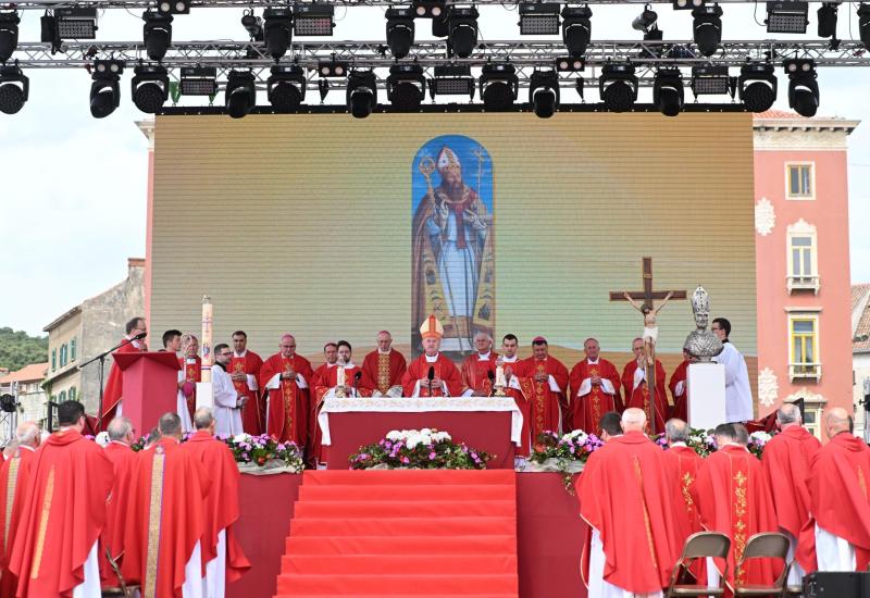 Proslava sv. Dujma - Split slavi blagdan sv. Duje, zaštitnika grada