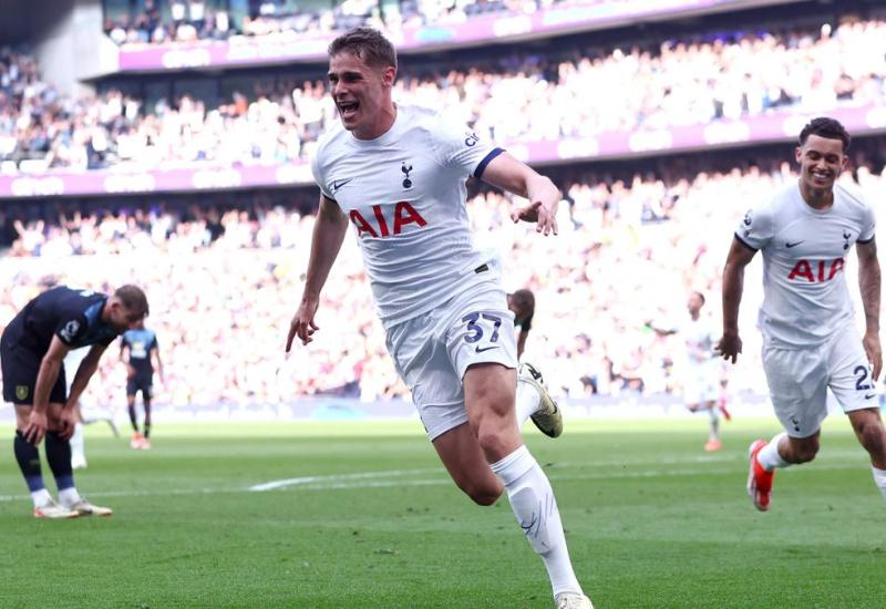 VIDEO I Tottenham poslao Burnley u Championship, Luton se nada čudu