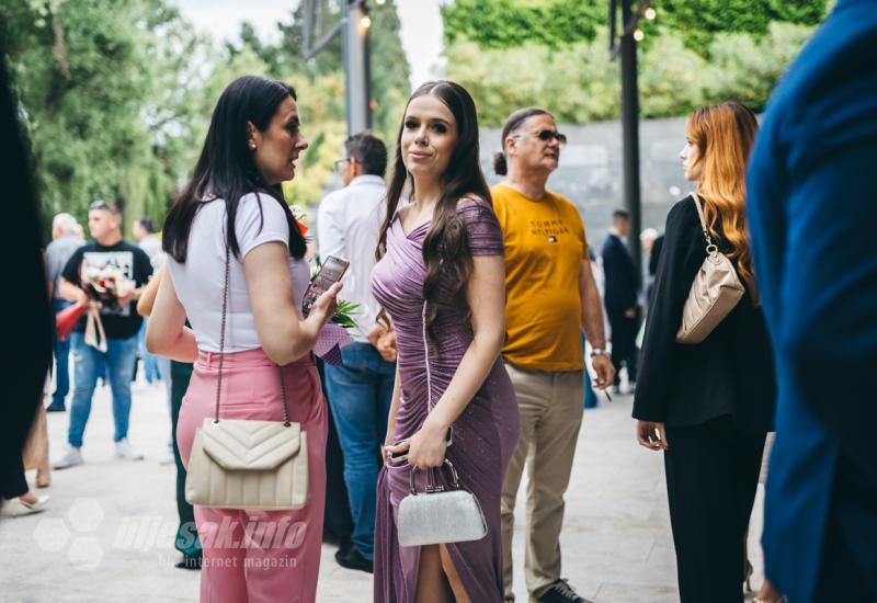 FOTO | Otvorena sezona maturalnih zabava u Mostaru 