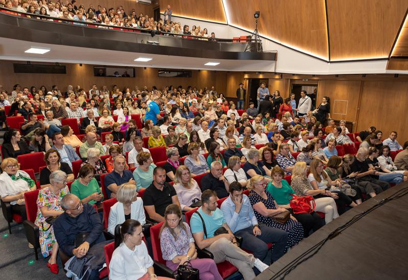 Prepuna sala NPM - U prepunoj sali NPM-a odigrana predstava 