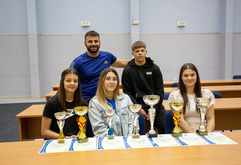 VELIKA FOTO GALERIJA | Proglašeni najuspješniji u školskom sportu u Mostaru