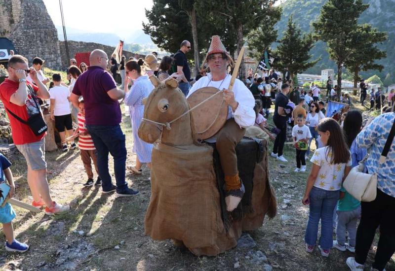 FOTO | Viteške borbe u srednjovjekovnom ozračju u Stocu