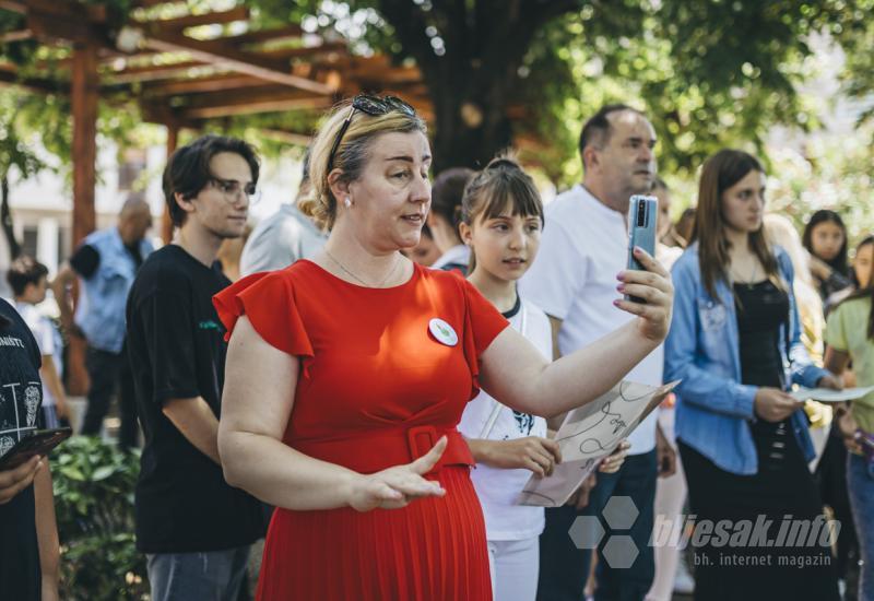 Pred žirijem težak zadatak: Na Šantićevom festivalu i pjesma za stradalu djecu u školi u Beogradu