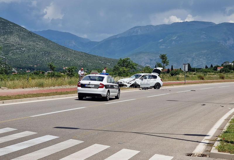 FOTO Teška prometna nesreća na novom mostu u Mostaru