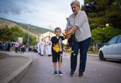 FOTO | Svečano u Mostaru: Tijelovska procesija prošla gradom 