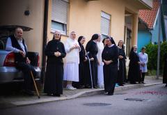 FOTO | Svečano u Mostaru: Tijelovska procesija prošla gradom 