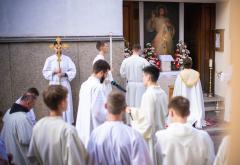 FOTO | Svečano u Mostaru: Tijelovska procesija prošla gradom 