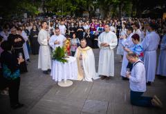 FOTO | Svečano u Mostaru: Tijelovska procesija prošla gradom 