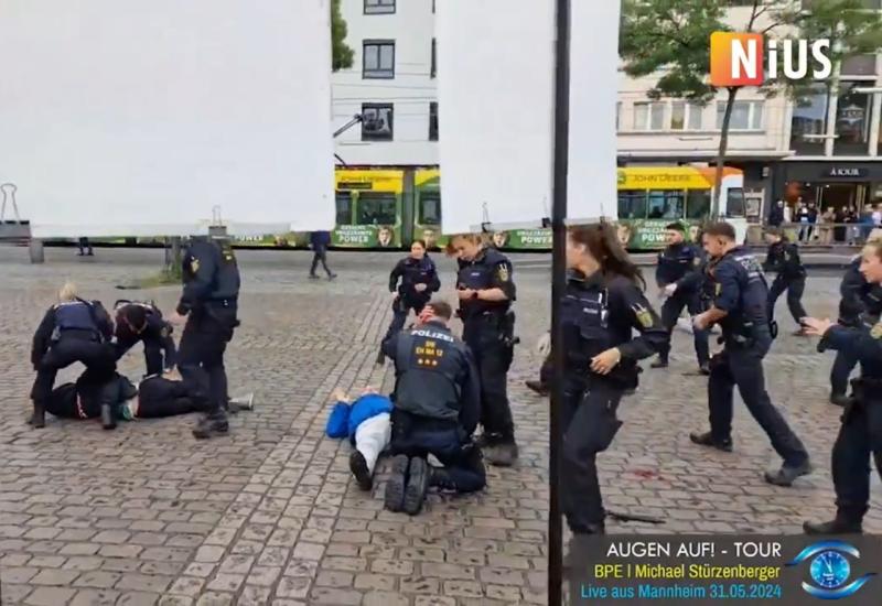 Muškarac nožem napadao ljude, ozlijeđeno nekoliko osoba  - Užas u Njemačkoj: Muškarac nožem napadao ljude, ozlijeđeno nekoliko osoba 