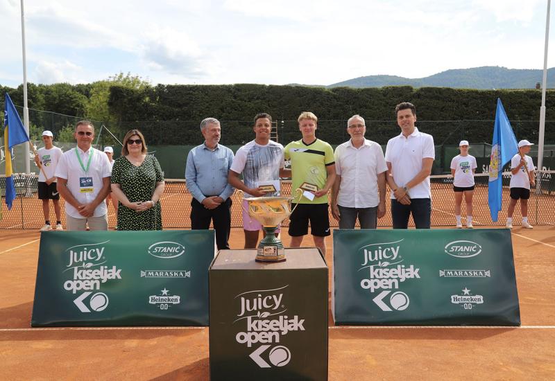 Poljski tenisač pobjednik turnira Juicy Kiseljak Open 2024. - Poljski tenisač pobjednik turnira 