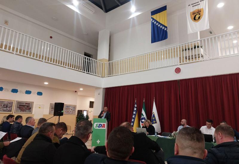 Mostar: Optužbe zbog održavanja političkih aktivnosti u školi