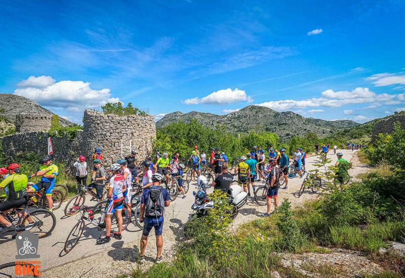 Više od stotinu biciklista na Ćiro biciklijadi od Hutova do Neuma