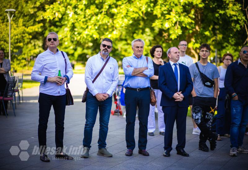 Barjaktari iz Arezza nastupili u Mostaru - Akrobacijama sa zastavama 