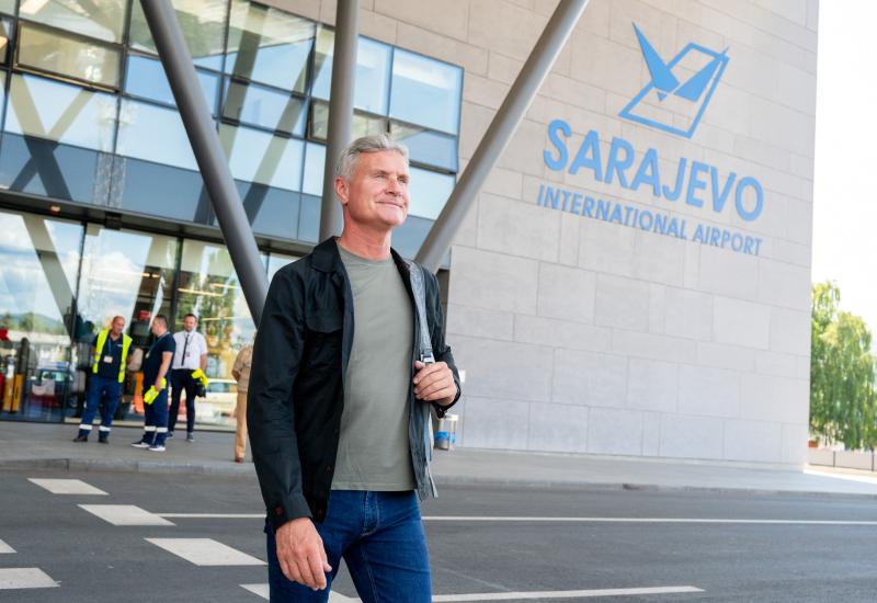 Legendarni David Coulthard stigao u Sarajevo i pozvao publiku na Red Bull Showrun - Legendarni David Coulthard stigao u Sarajevo i pozvao publiku na Red Bull Showrun