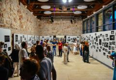 U Dubrovniku otvorena izložba fotografija  „Prvo ratno kino Apollo“