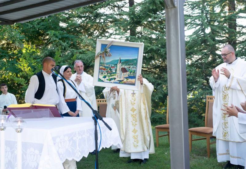 Srce Isusovo i posvetna molitva prije svete Mise - Obred u Bijelom Polju: Srce Isusovo i posvetna molitva prije svete Mise