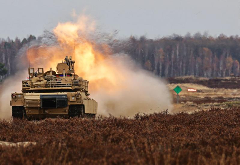 Američki Abrams tenkovi u Ukrajini: Teški oklop protiv letećih prijetnji!