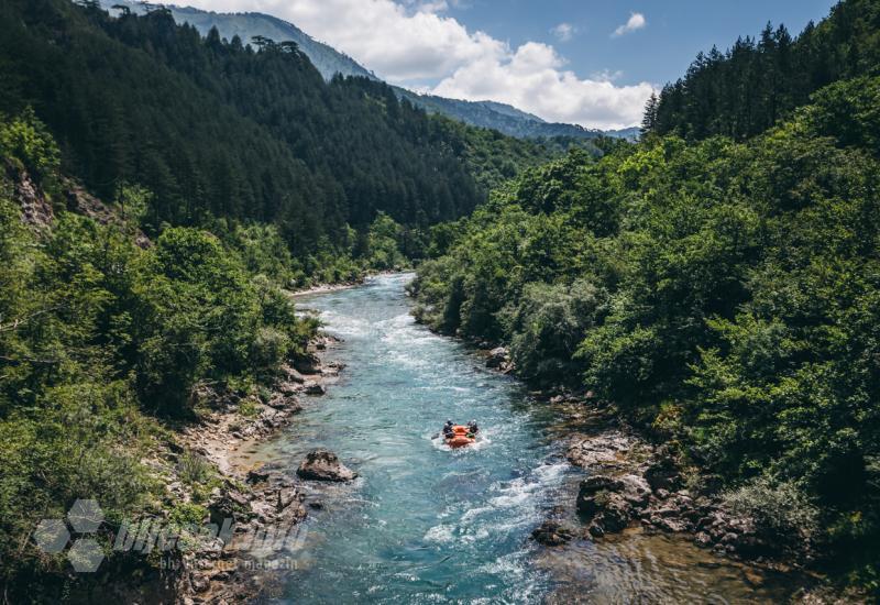 Dodjelom unikatnih pehara Završeno Europsko rafting prvenstvo Konjic 2024.