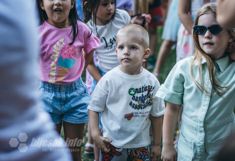 FOTO/VIDEO | Mini Disco rasplesao mališane