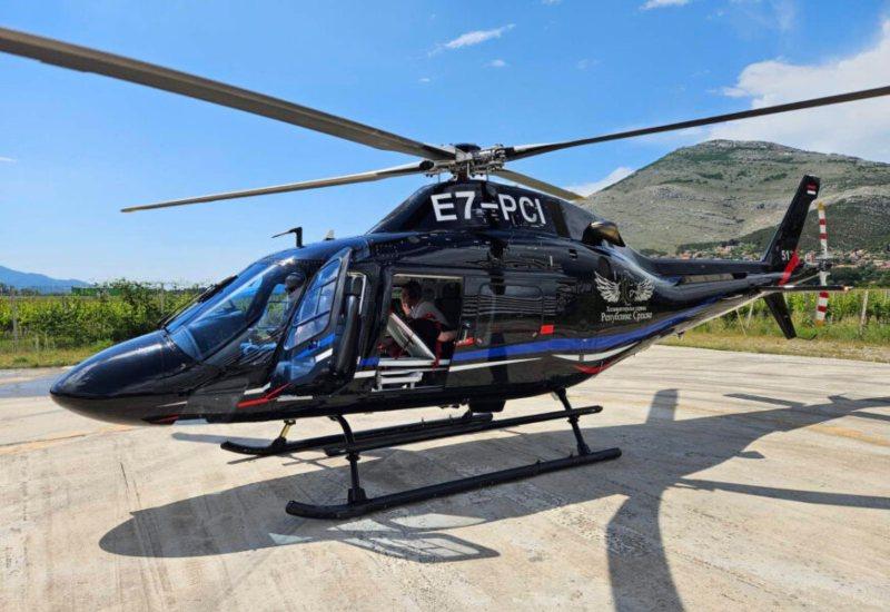 Helikopter Helikopterskog servisa RS  - Dvomjesečna beba helikopterom prevezena iz Banja Luke u Beograd 