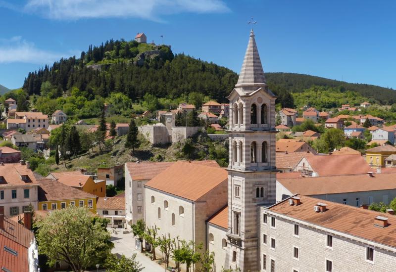 Veliko priznanje za dalmatinsko svetište: Svetište Gospe Sinjske proglašeno manjom bazilikom