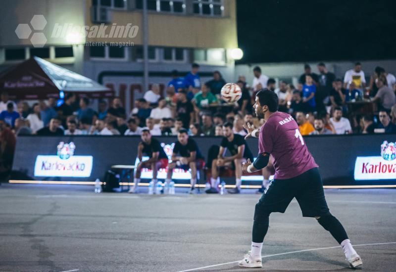 Futsal turnir Mostar Premier kladionica - FOTO | Četvrtfinalna večer iza Desete donijela brojna uzbuđenja: Večeras se igraju polufinalni susreti uz bogate nagrade