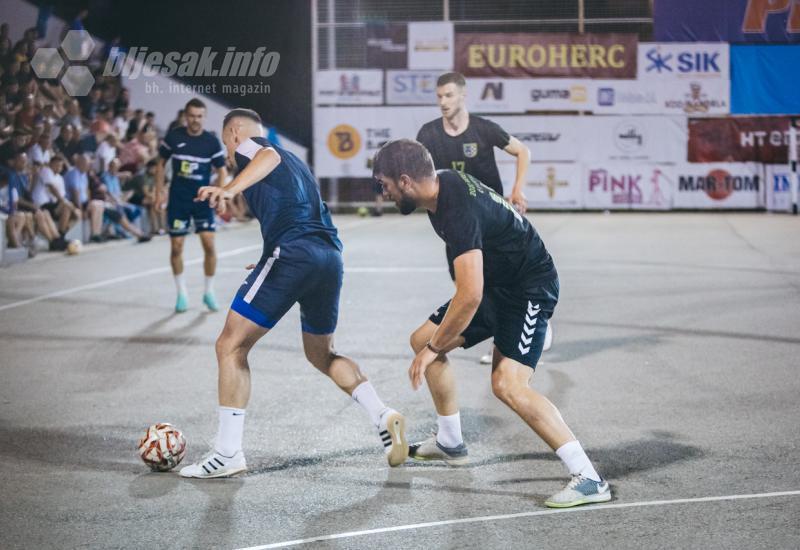 Futsal turnir Mostar Premier kladionica - FOTO | Četvrtfinalna večer iza Desete donijela brojna uzbuđenja: Večeras se igraju polufinalni susreti uz bogate nagrade