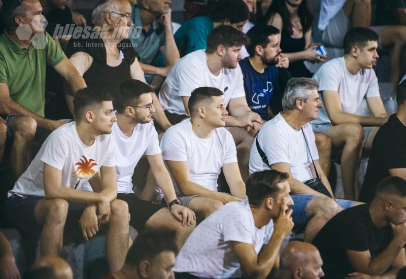 Futsal turnir Mostar Premier kladionica - FOTO | Četvrtfinalna večer iza Desete donijela brojna uzbuđenja: Večeras se igraju polufinalni susreti uz bogate nagrade