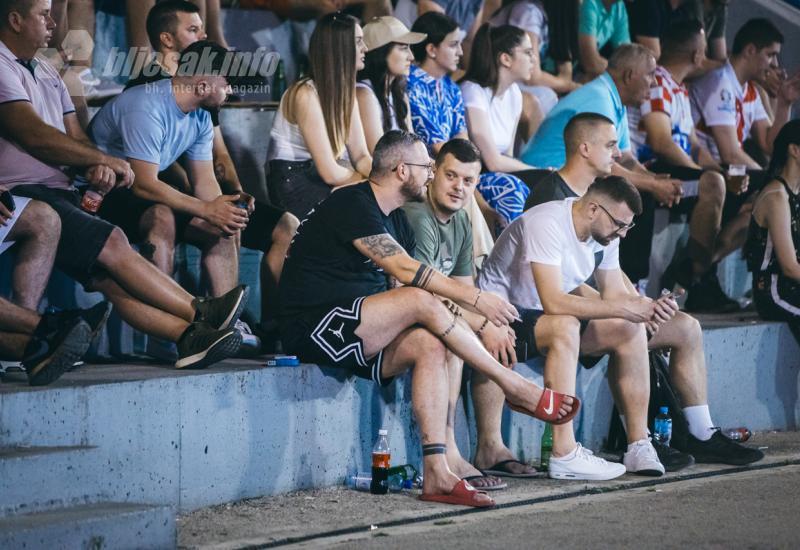 Futsal turnir Mostar Premier kladionica - FOTO | Četvrtfinalna večer iza Desete donijela brojna uzbuđenja: Večeras se igraju polufinalni susreti uz bogate nagrade