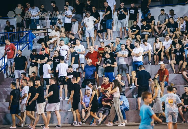 Futsal turnir Mostar Premier kladionica - FOTO | Četvrtfinalna večer iza Desete donijela brojna uzbuđenja: Večeras se igraju polufinalni susreti uz bogate nagrade