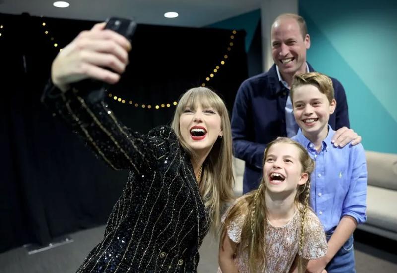 Princ William njihao bokovima na koncertu Taylor Swift