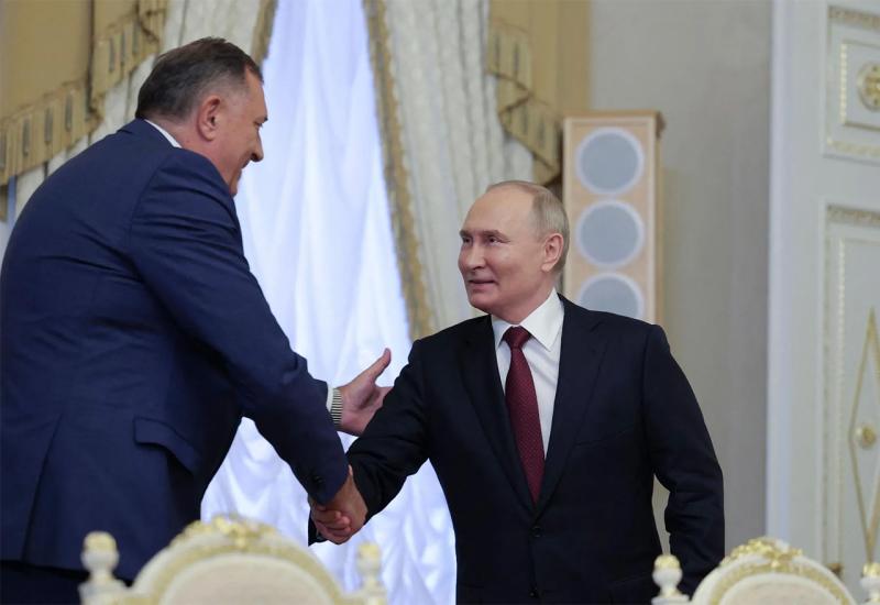 Europi pokazana slika s Putinom, Dodik odgovorio Batom Živojinovićem