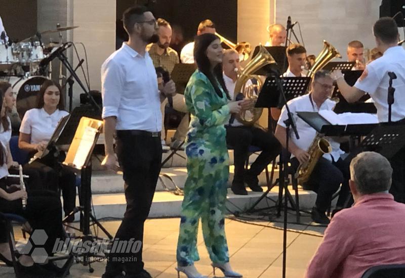 Ljetni rođendanski koncert: Divna večer u Mostaru posvećena glazbenim velikanima