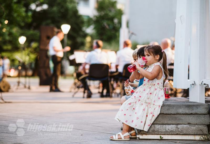 Ljetni rođendanski koncert: Divna večer u Mostaru posvećena glazbenim velikanima